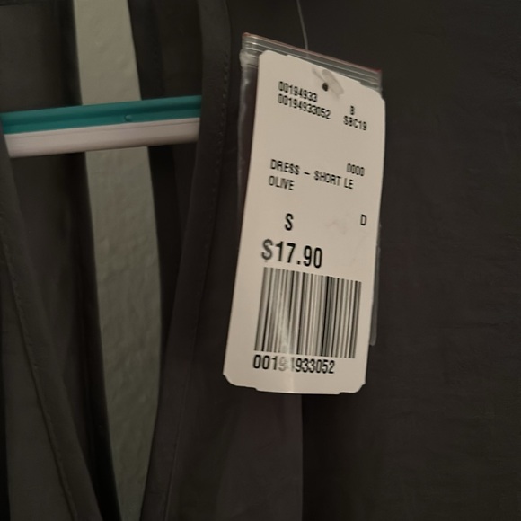Forever 21: Grey Dress: 100% polyester: size :S: New With Tag - Picture 3 of 4